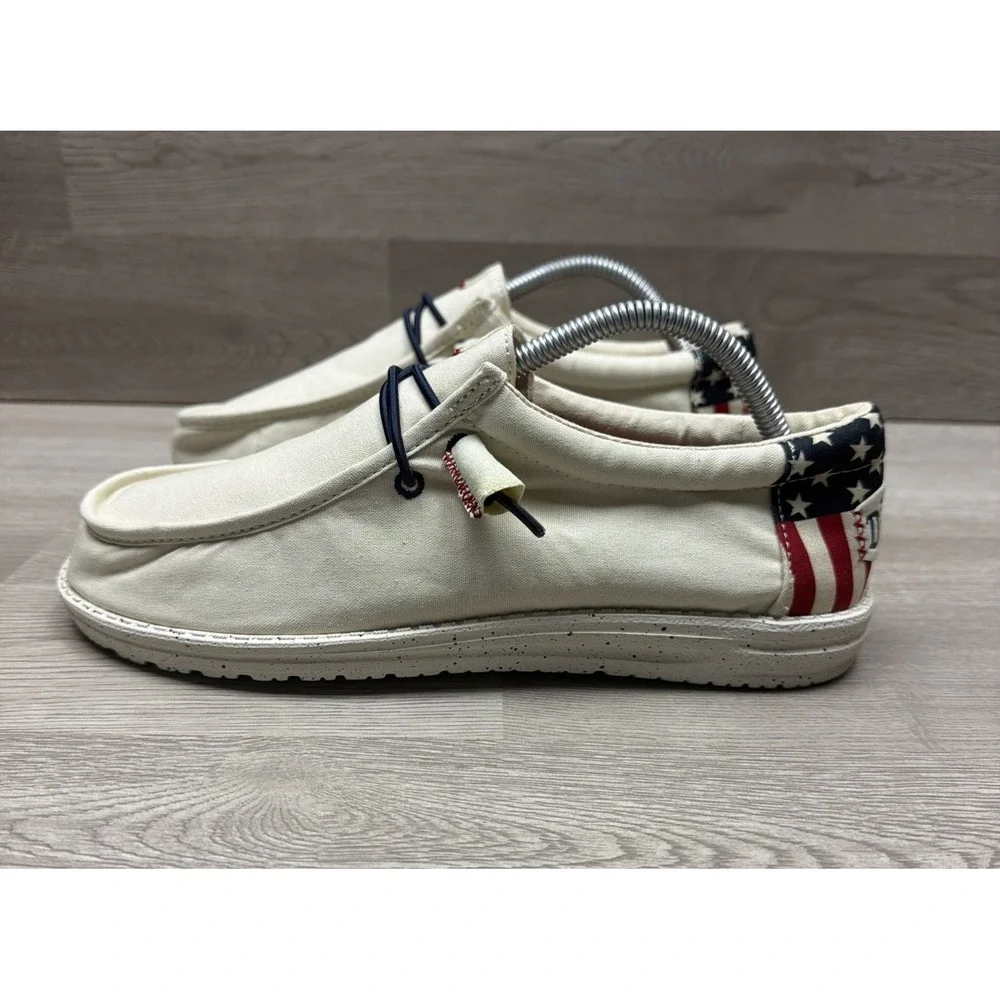 Hey Dude Wally Americana Stars Shoes Slip On Comfort White Size 8 Mens USA MINT